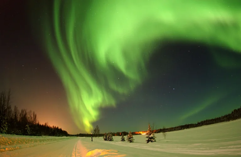Image of Alaska Northern Lights for an article on Alaska State Taxes